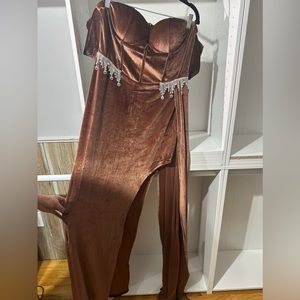 Missord Brown Off shoulder split thigh velvet dress